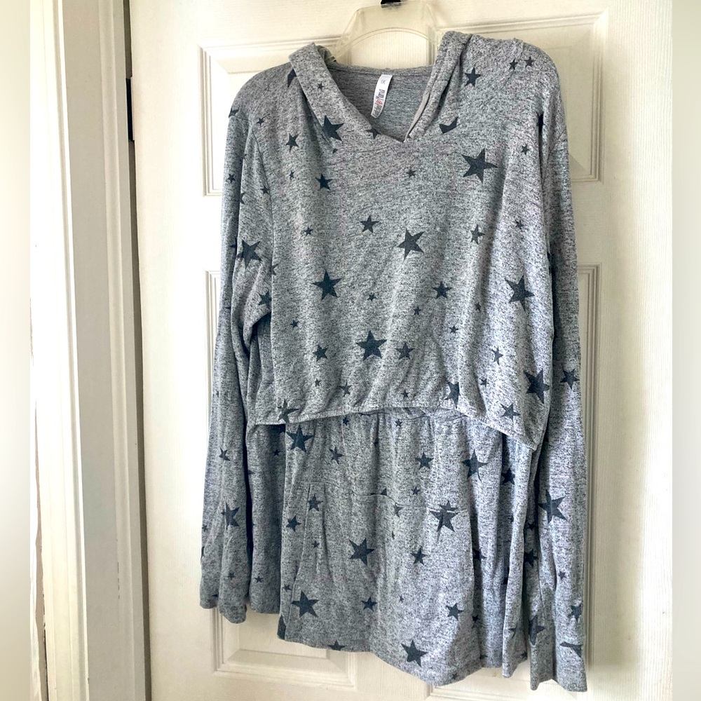 Latched Mama stars everyday hoodie size 1X